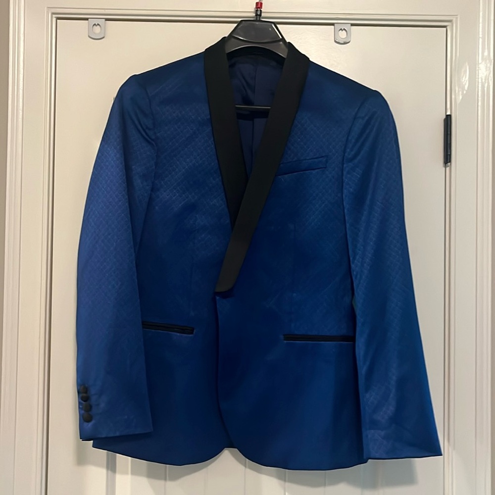Royal blue and black sportscoat. Size 42R slim fit